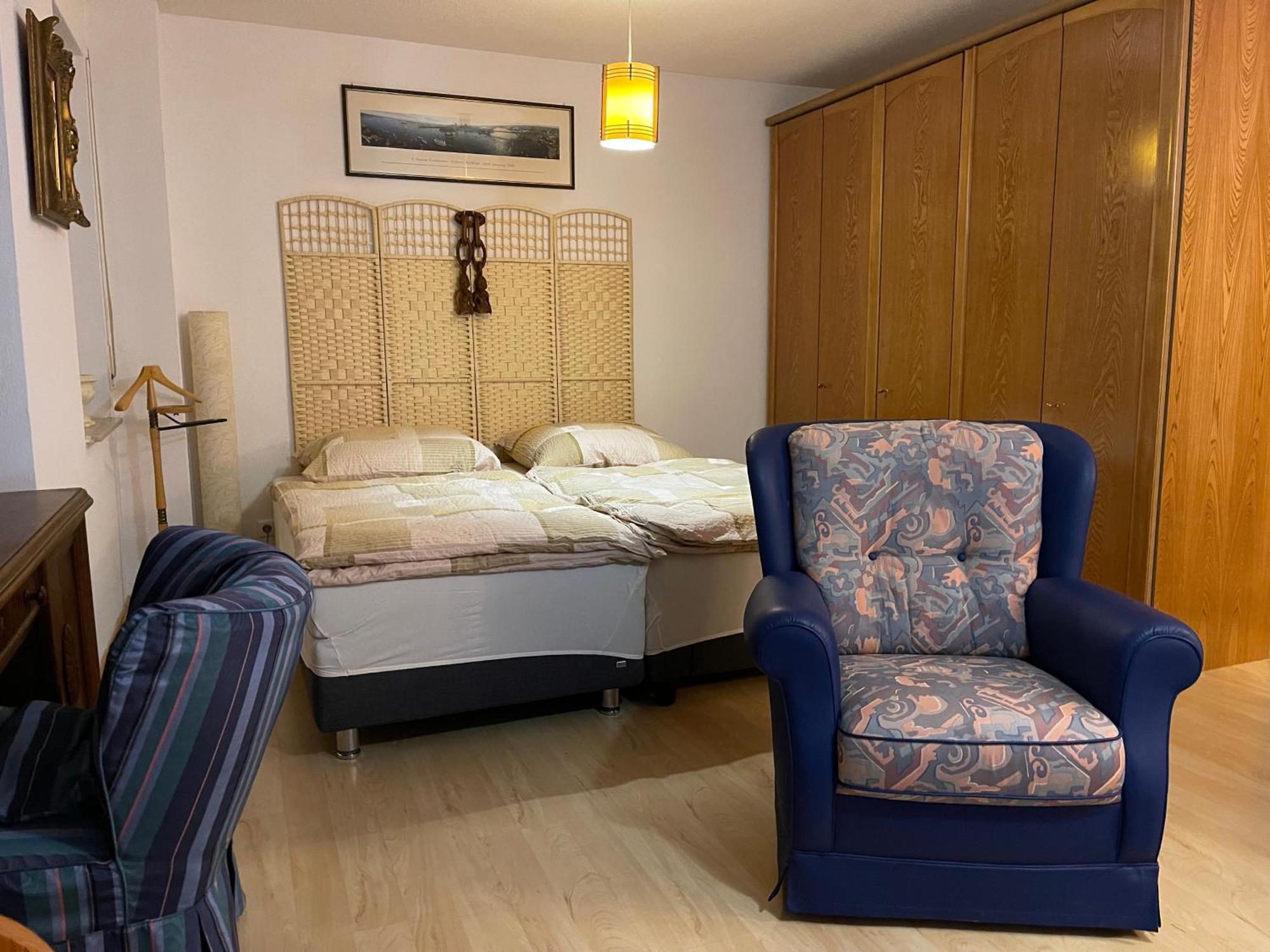 Wunderschoenes Apartment Im Zentrum Goldstadt 普福尔茨海姆 外观 照片
